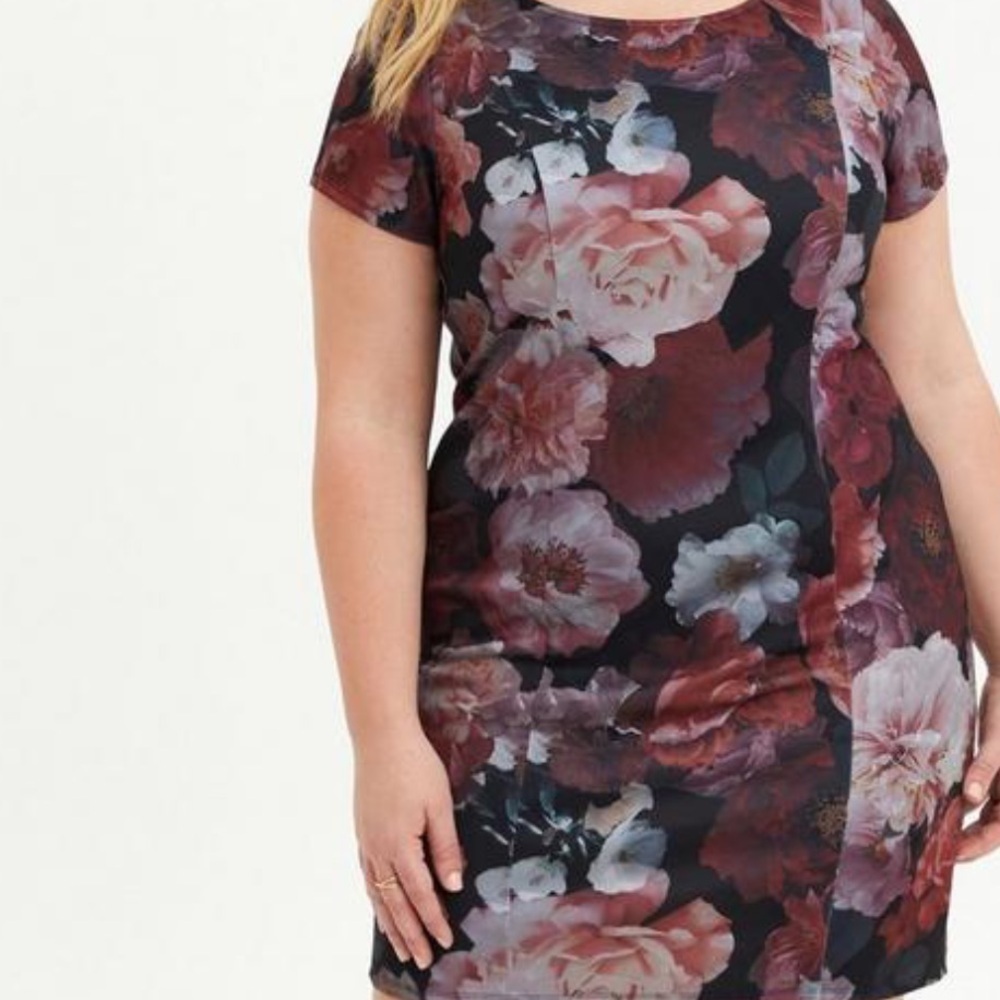 New Torrid Scuba bodycon Dress Black Floral size 1X 14/16